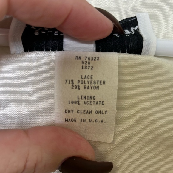 Vintage HW Collections Lace Puff Shoulder Blazer With Faux Pearl Gold Buttons - Picture 5 of 8